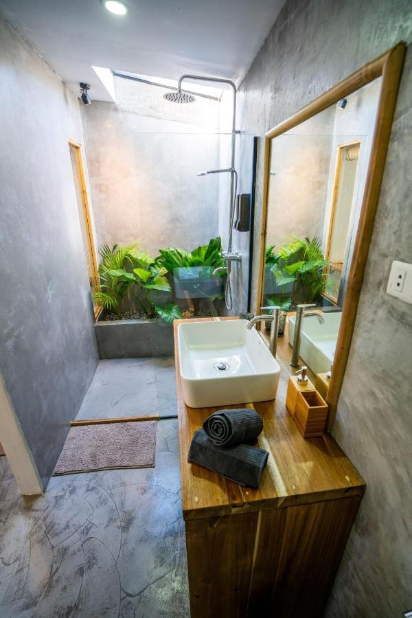 Palayan Villa - El Nido - Private Pool And 2 Buggy Cars Free 엘니도 외부 사진